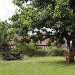 Lebert Restaurant Guest house